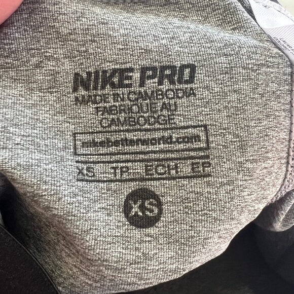NIKE PRO COMPRESSION SHORTS size XS Women's 4" Gym Running Gray - Picture 3 of 6